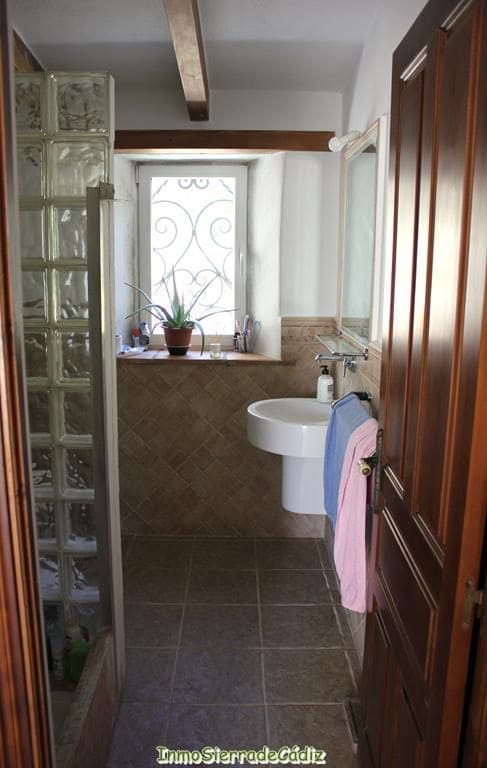 2 bedroom Finca/Country House for sale in Algodonales with garage - € 380,000 (Ref: 8960489)