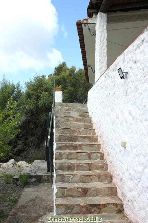 2 bedroom Finca/Country House for sale in Algodonales with garage - € 380,000 (Ref: 8960489)