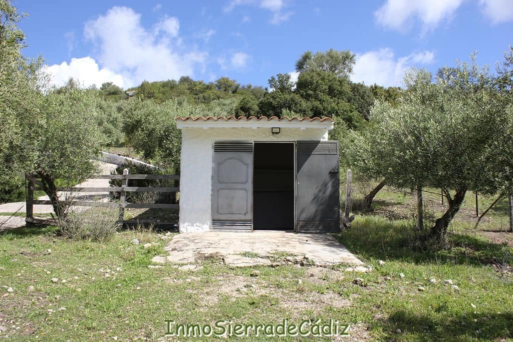 2 bedroom Finca/Country House for sale in Algodonales with garage - € 380,000 (Ref: 8960489)