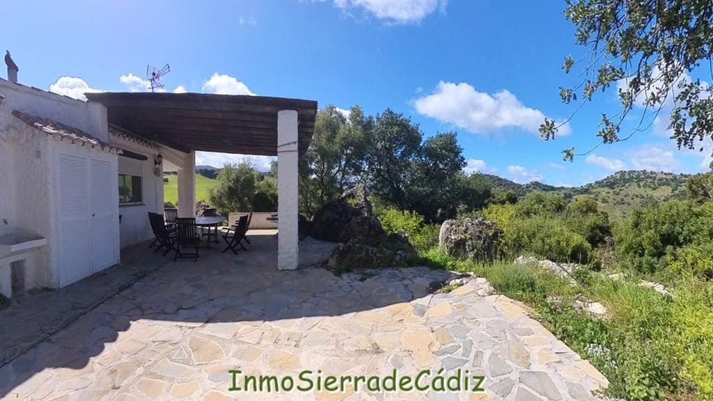 2 bedroom Finca/Country House for sale in Algodonales with garage - € 380,000 (Ref: 8960489)