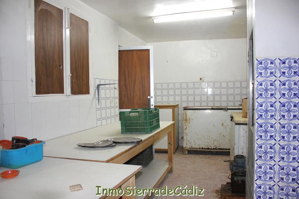 Townhouse for sale in Olvera - € 170,000 (Ref: 8966832)