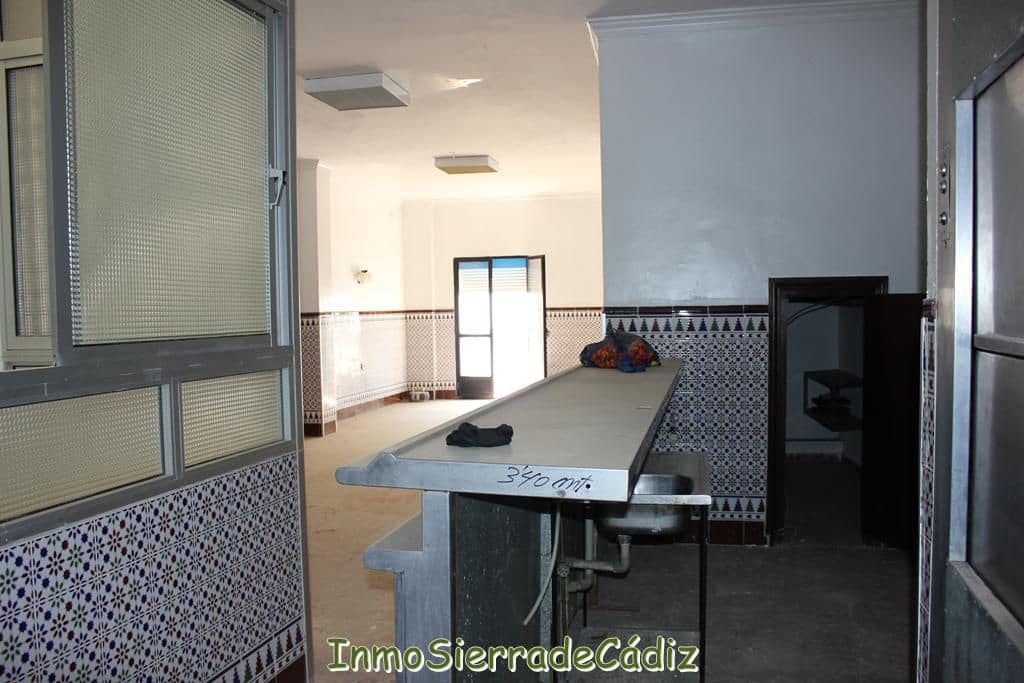 Townhouse for sale in Olvera - € 170,000 (Ref: 8966832)