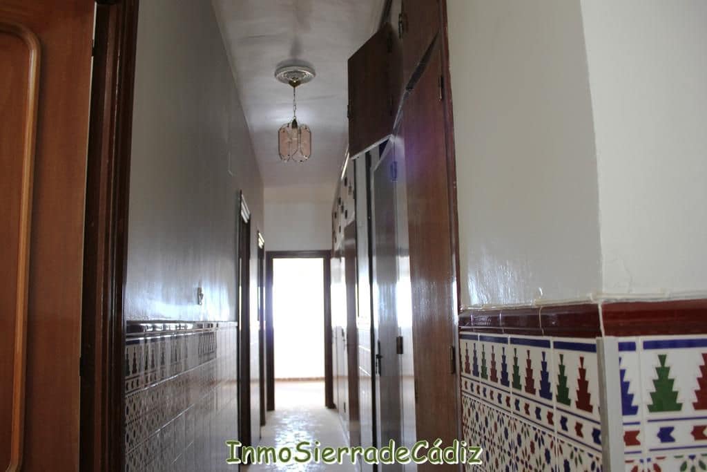 Townhouse for sale in Olvera - € 170,000 (Ref: 8966832)