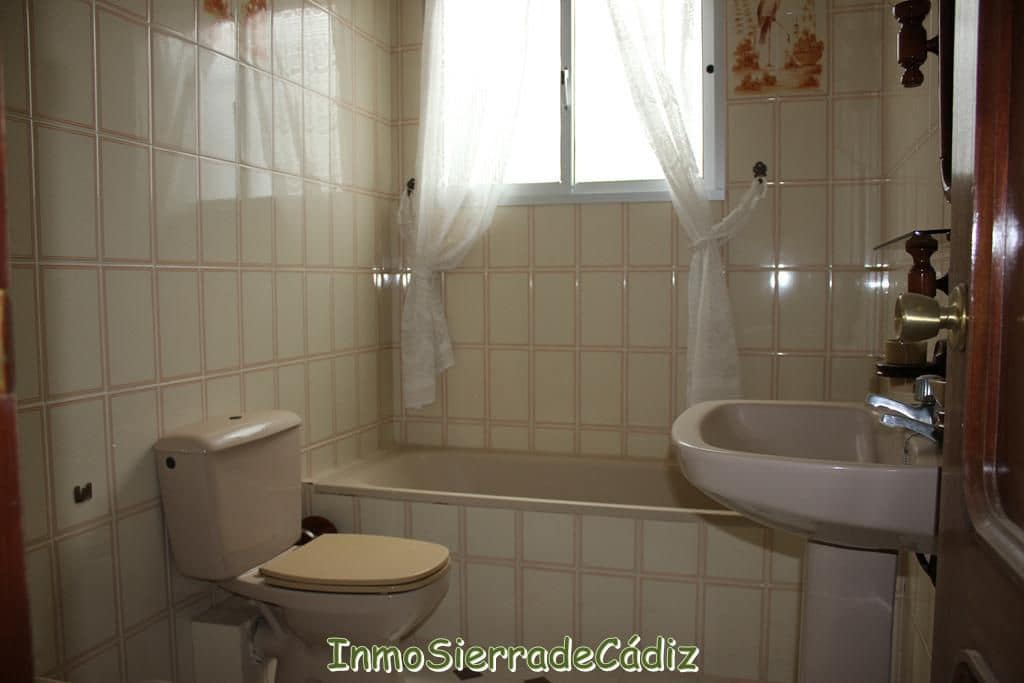 Townhouse for sale in Olvera - € 170,000 (Ref: 8966832)