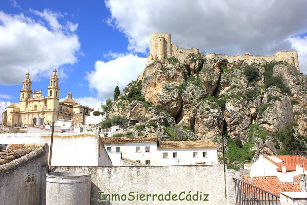 Townhouse for sale in Olvera - € 170,000 (Ref: 8966832)