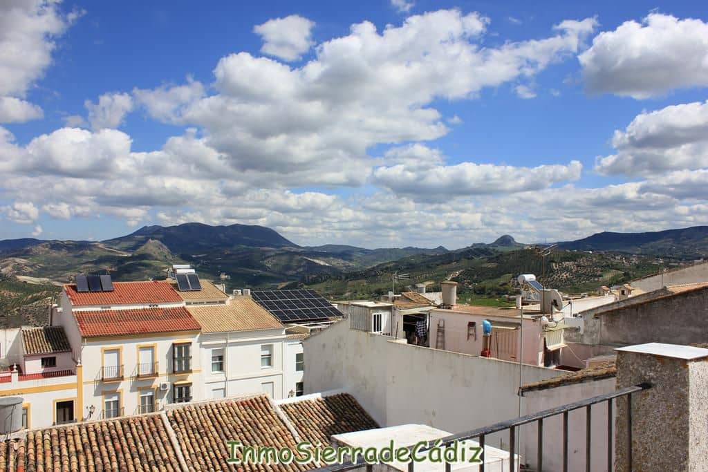 Townhouse for sale in Olvera - € 170,000 (Ref: 8966832)