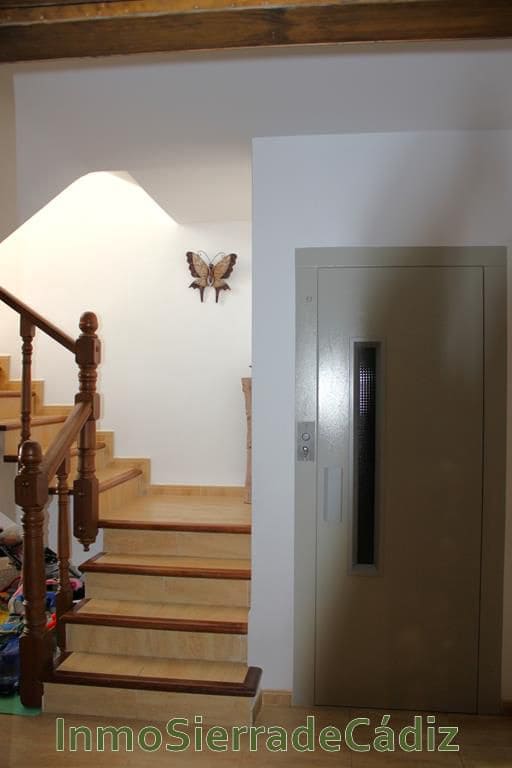 4 soverom Hus til salgs i Olvera med garasje - € 359 000 (Ref: 9041615)