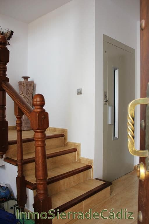 4 soverom Hus til salgs i Olvera med garasje - € 359 000 (Ref: 9041615)