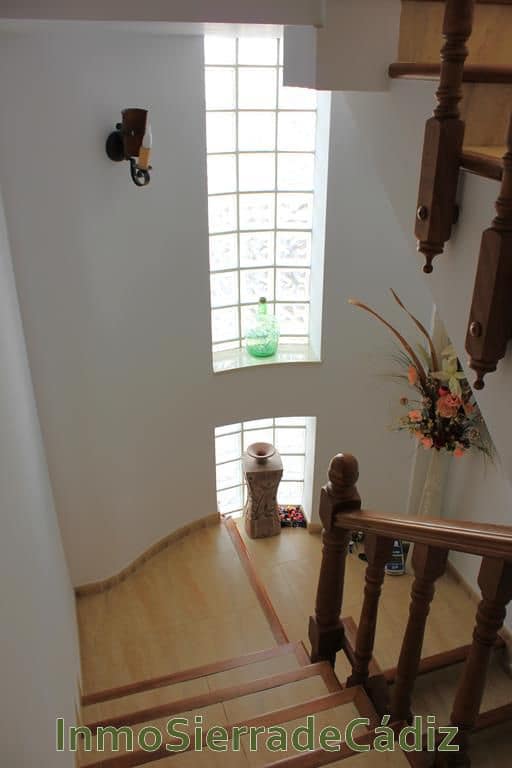 4 soverom Hus til salgs i Olvera med garasje - € 359 000 (Ref: 9041615)