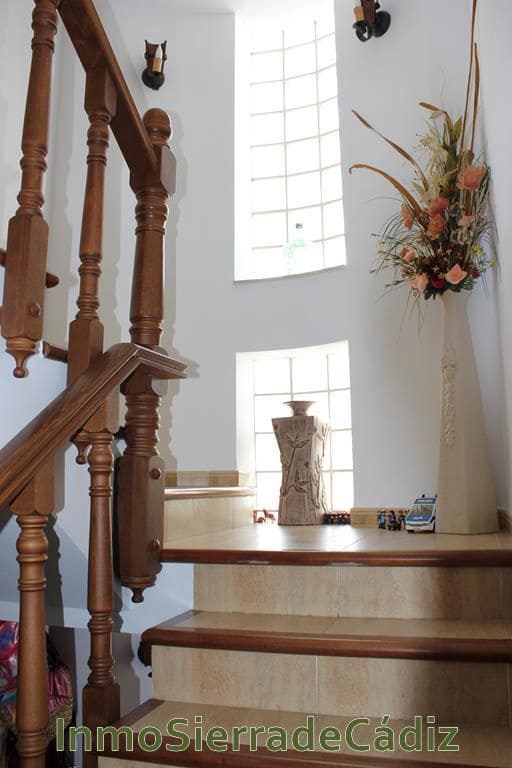 4 soverom Hus til salgs i Olvera med garasje - € 359 000 (Ref: 9041615)