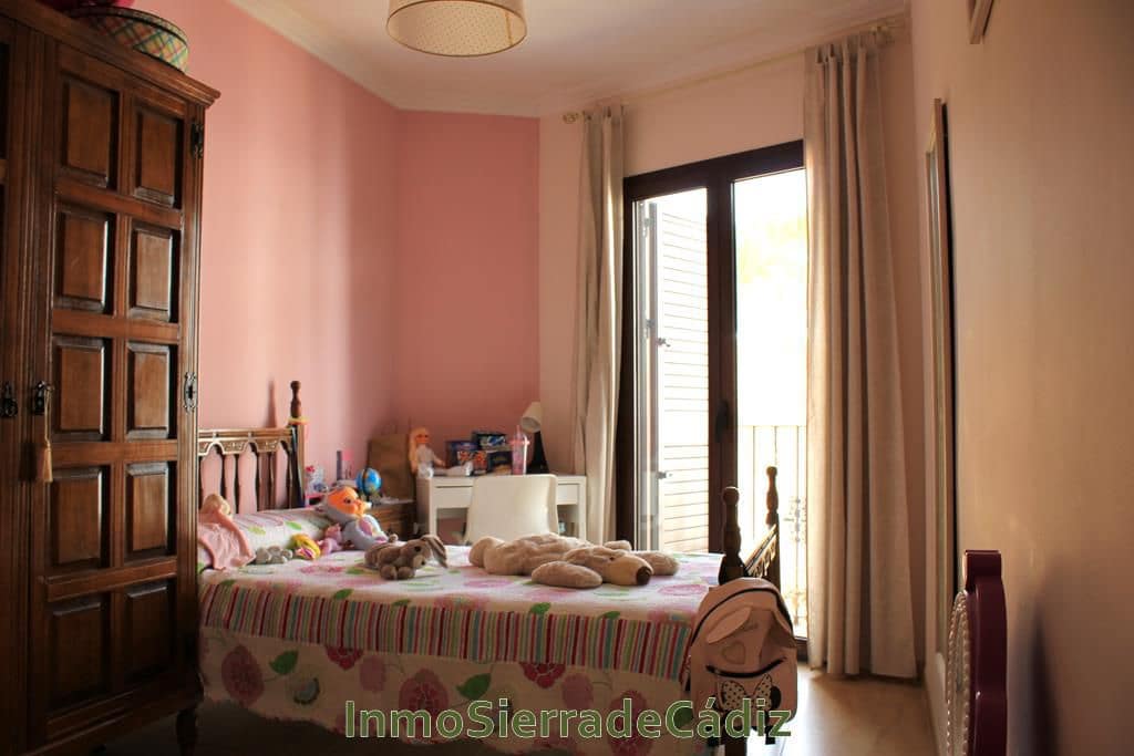 4 soverom Hus til salgs i Olvera med garasje - € 359 000 (Ref: 9041615)