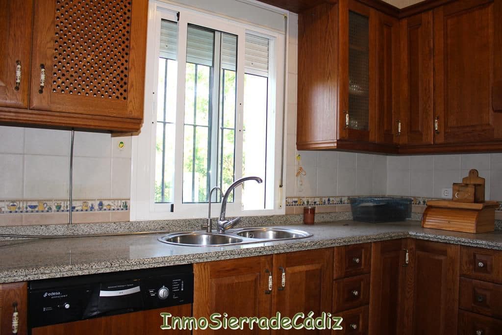 4 soveværelse Byhus til salg i Zahara de la Sierra - € 165.000 (Ref: 9117066)