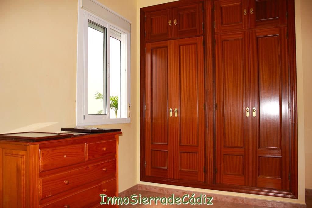 4 soveværelse Byhus til salg i Zahara de la Sierra - € 165.000 (Ref: 9117066)