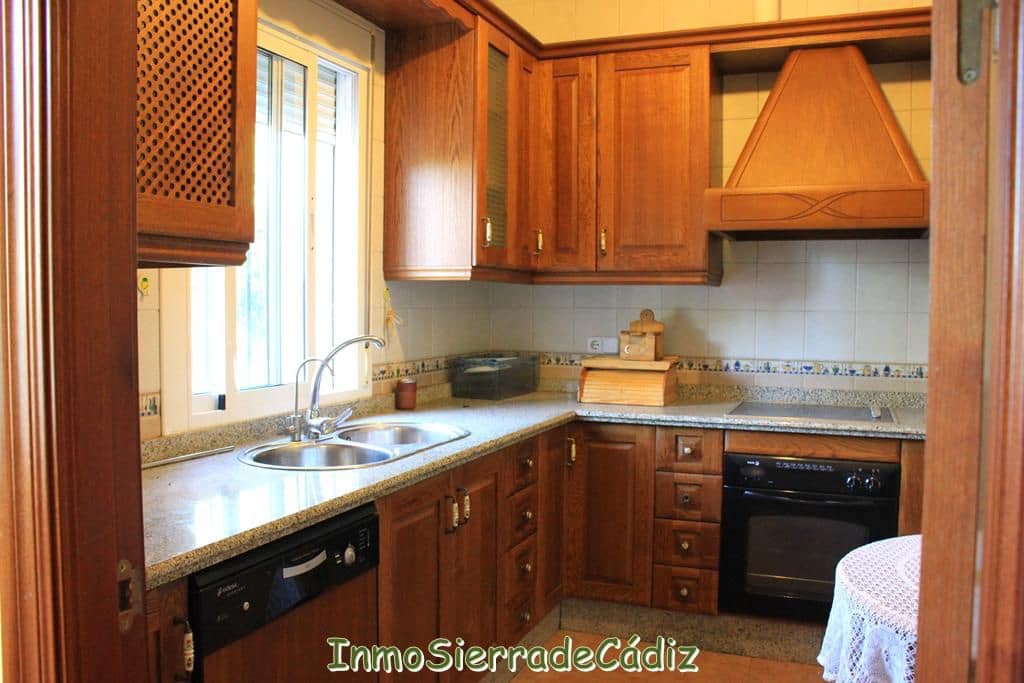 4 soveværelse Byhus til salg i Zahara de la Sierra - € 165.000 (Ref: 9117066)