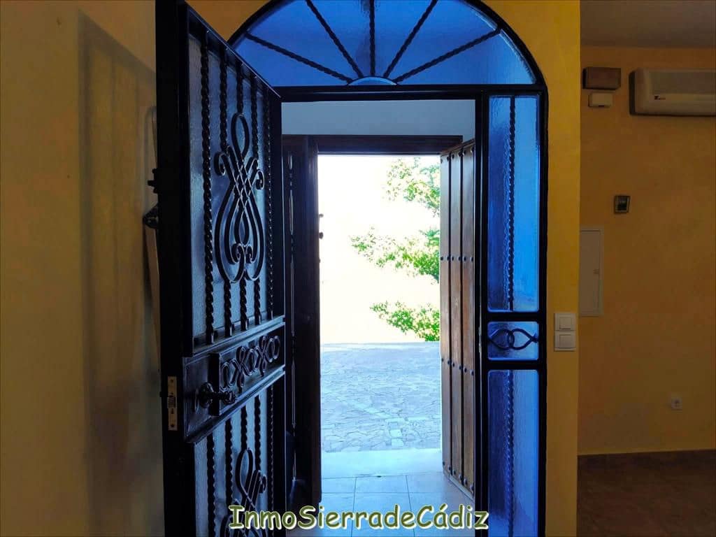 4 soveværelse Byhus til salg i Zahara de la Sierra - € 165.000 (Ref: 9117066)