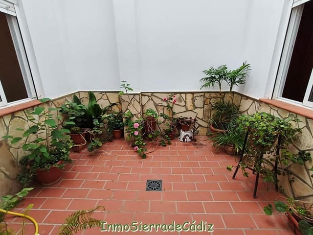 4 slaapkamer Huis te koop in Zahara de la Sierra - € 165.000 (Ref: 9117066)