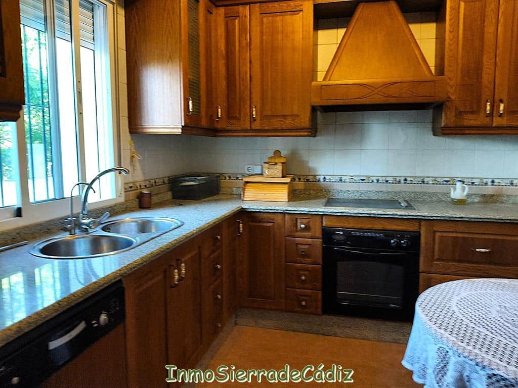 4 soveværelse Byhus til salg i Zahara de la Sierra - € 165.000 (Ref: 9117066)