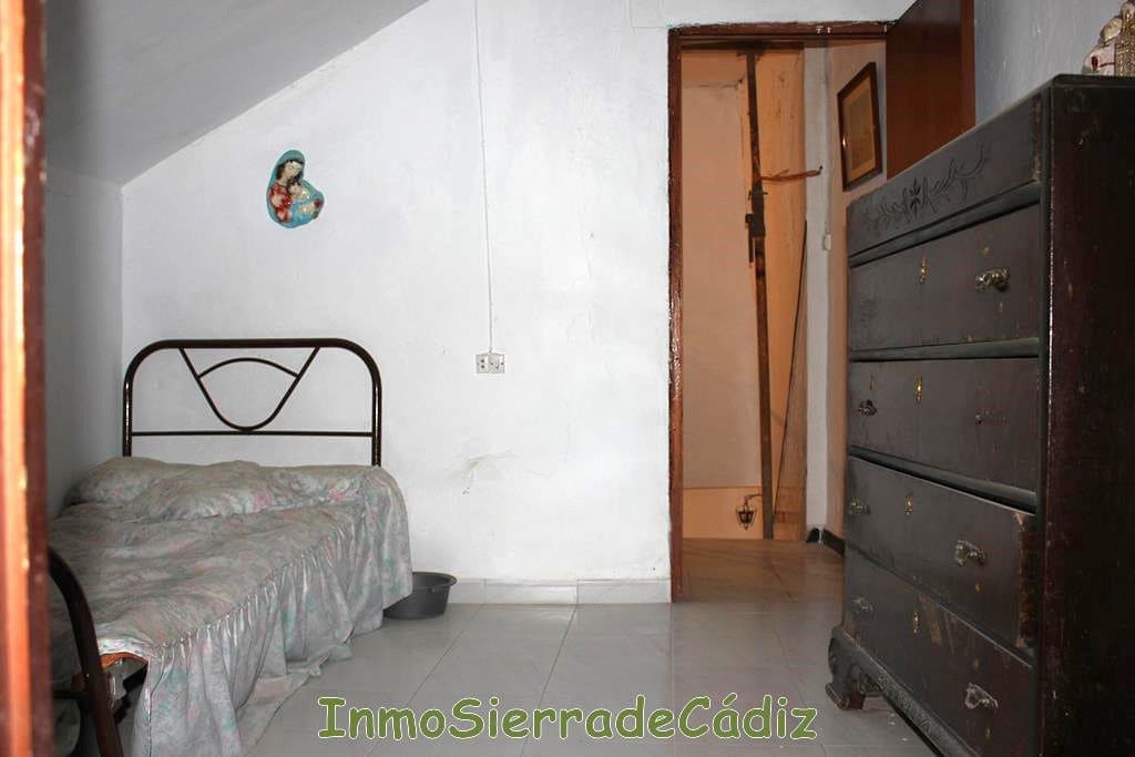 4 slaapkamer Huis te koop in Olvera - € 79.000 (Ref: 9134716)