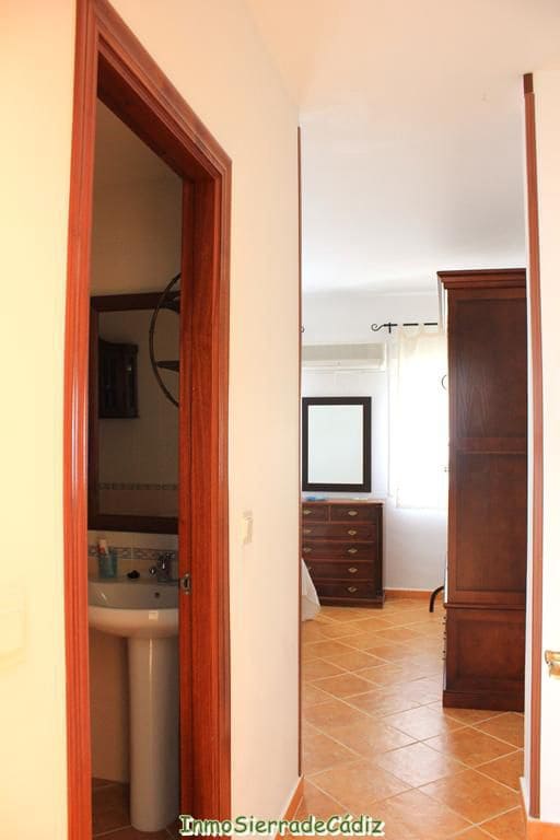 5 soveværelse Villa til salg i Algodonales med garage - € 249.000 (Ref: 9156151)