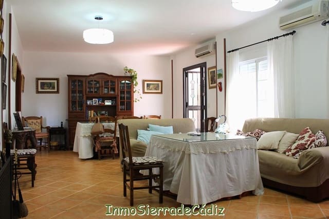 5 slaapkamer Villa te koop in Algodonales met garage - € 249.000 (Ref: 9156151)