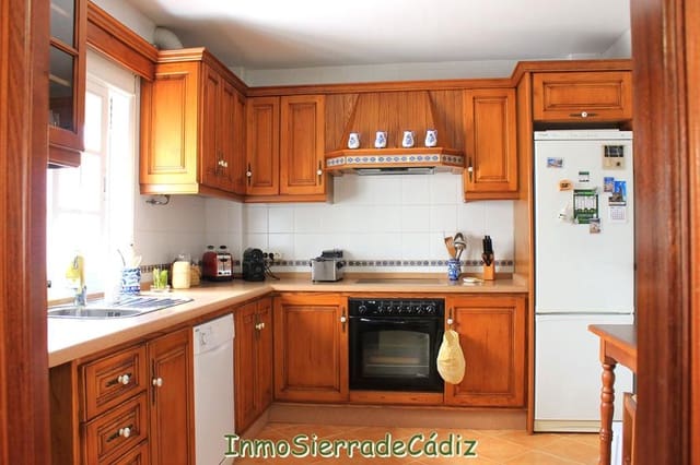 5 slaapkamer Villa te koop in Algodonales met garage - € 249.000 (Ref: 9156151)