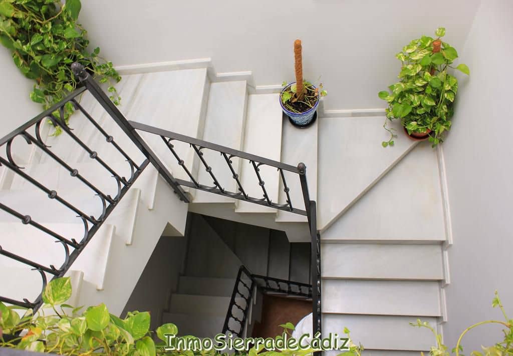 5 soveværelse Villa til salg i Algodonales med garage - € 249.000 (Ref: 9156151)