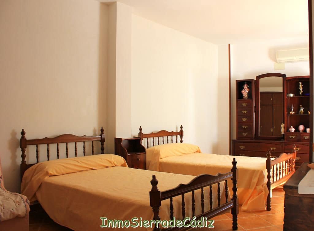 5 soveværelse Villa til salg i Algodonales med garage - € 249.000 (Ref: 9156151)