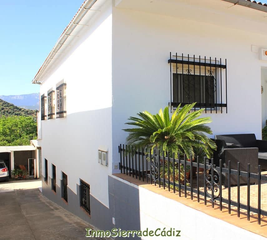 6 soveværelse Byhus til salg i Algodonales med garage - € 225.000 (Ref: 9177793)