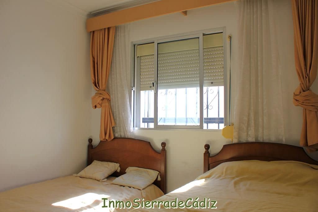 6 soveværelse Byhus til salg i Algodonales med garage - € 225.000 (Ref: 9177793)