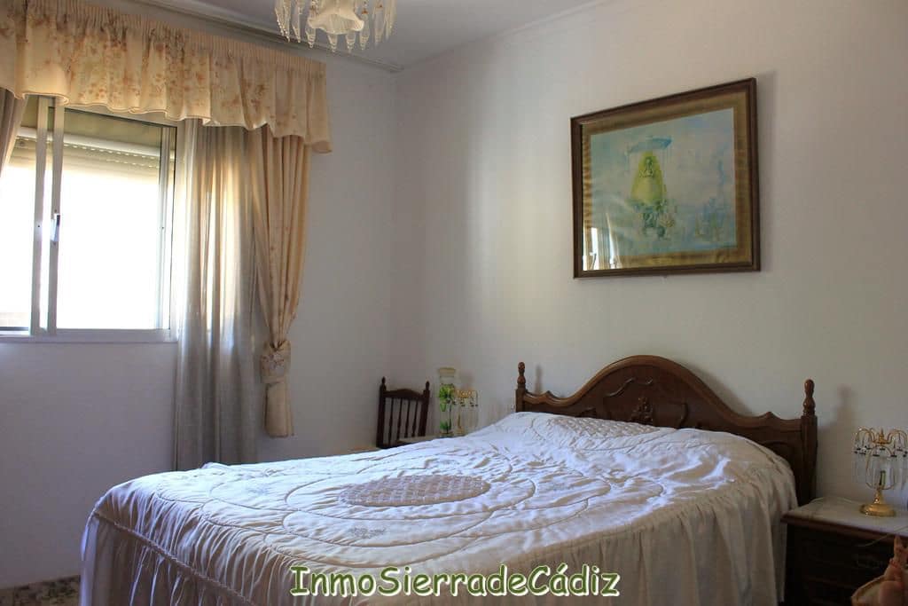 6 soveværelse Byhus til salg i Algodonales med garage - € 225.000 (Ref: 9177793)