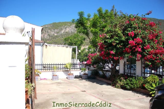 6 soverom Hus til salgs i Algodonales med garasje - € 225 000 (Ref: 9177793)