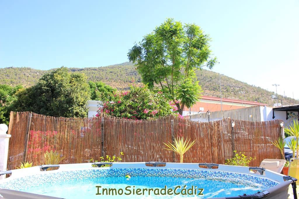 6 soveværelse Byhus til salg i Algodonales med garage - € 225.000 (Ref: 9177793)