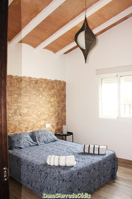 6 soveværelse Byhus til salg i Algodonales med garage - € 220.000 (Ref: 9189214)