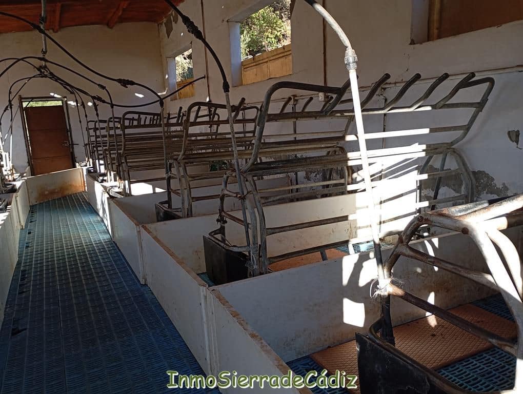 Finca/Landehus til salg i Olvera - € 59.000 (Ref: 9430823)