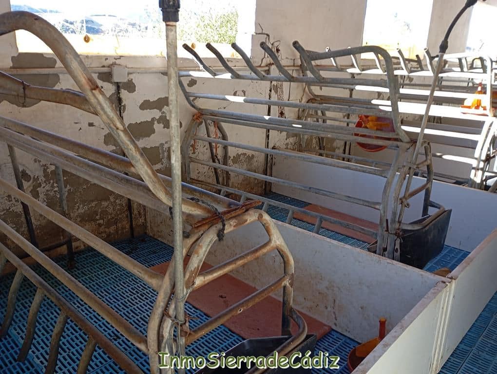 Finca/Landehus til salg i Olvera - € 59.000 (Ref: 9430823)