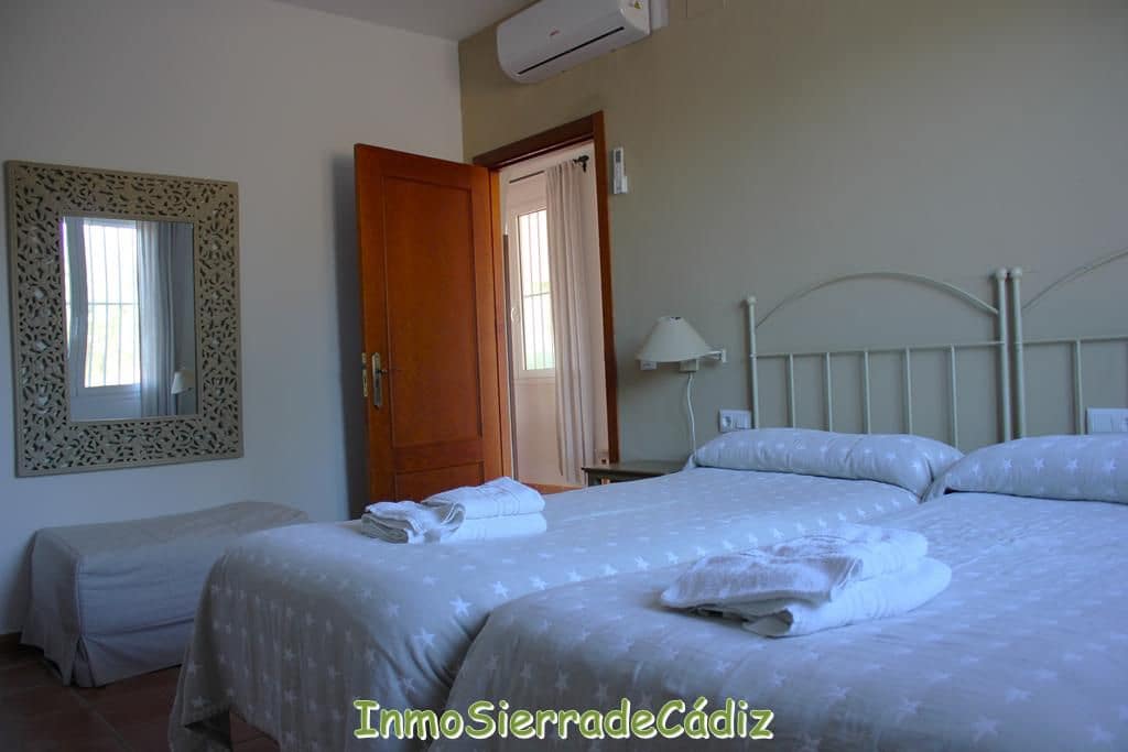 5 makuuhuone Maalaistalo myytävänä paikassa Algodonales - 650 000 € (Ref: 9433470)