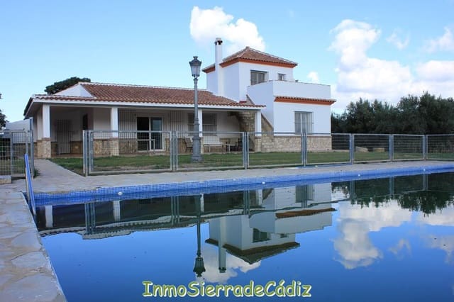 5 bedroom Finca/Country House for sale in Algodonales - € 650,000 (Ref: 9433470)