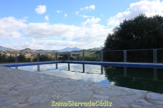 5 bedroom Finca/Country House for sale in Algodonales - € 650,000 (Ref: 9433470)