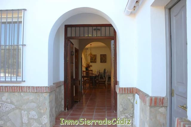 5 bedroom Finca/Country House for sale in Algodonales - € 650,000 (Ref: 9433470)