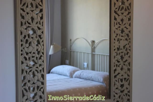 5 bedroom Finca/Country House for sale in Algodonales - € 650,000 (Ref: 9433470)