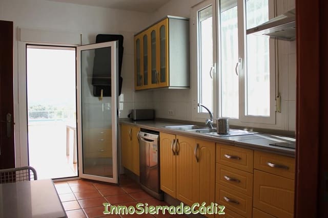 5 bedroom Finca/Country House for sale in Algodonales - € 650,000 (Ref: 9433470)
