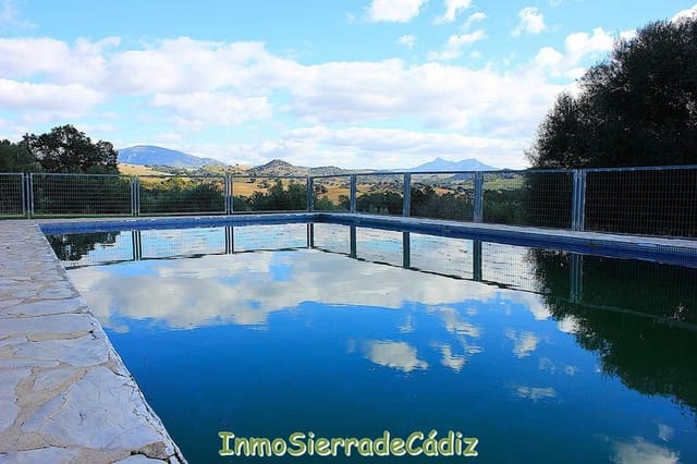 Finca/Casa Rural de 5 habitaciones en Algodonales en venta - 650.000 € (Ref: 9433470)