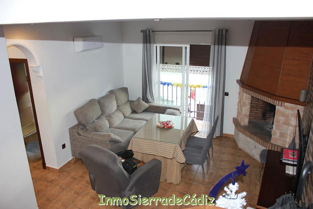 3 bedroom Townhouse for sale in Algodonales with garage - € 140,000 (Ref: 9480991)