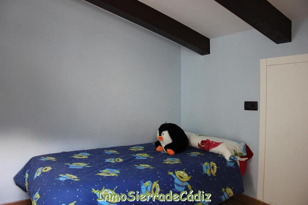 3 bedroom Townhouse for sale in Algodonales with garage - € 140,000 (Ref: 9480991)