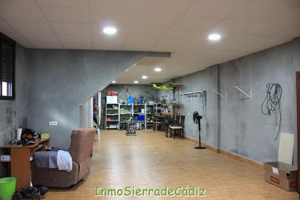 3 bedroom Townhouse for sale in Algodonales with garage - € 140,000 (Ref: 9480991)