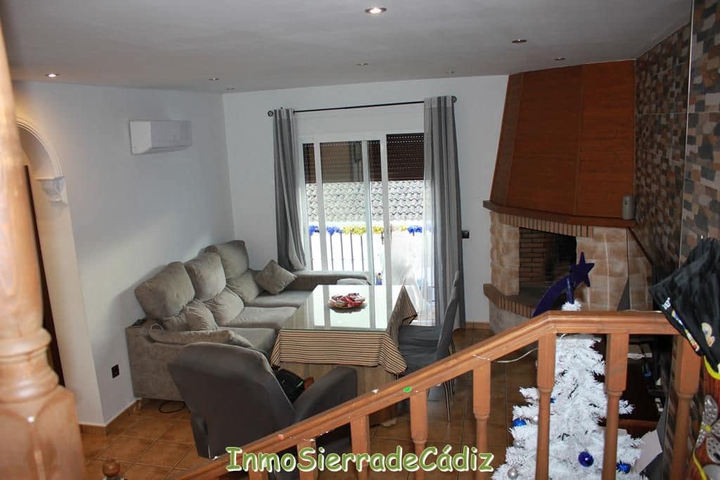 3 bedroom Townhouse for sale in Algodonales with garage - € 140,000 (Ref: 9480991)