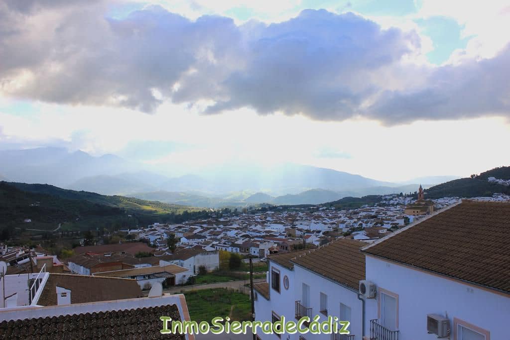 3 bedroom Townhouse for sale in Algodonales with garage - € 140,000 (Ref: 9480991)