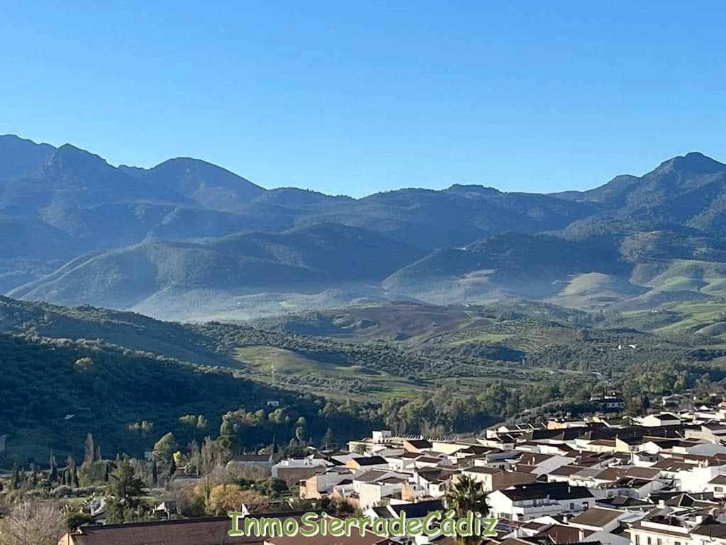 3 bedroom Townhouse for sale in Algodonales with garage - € 140,000 (Ref: 9480991)