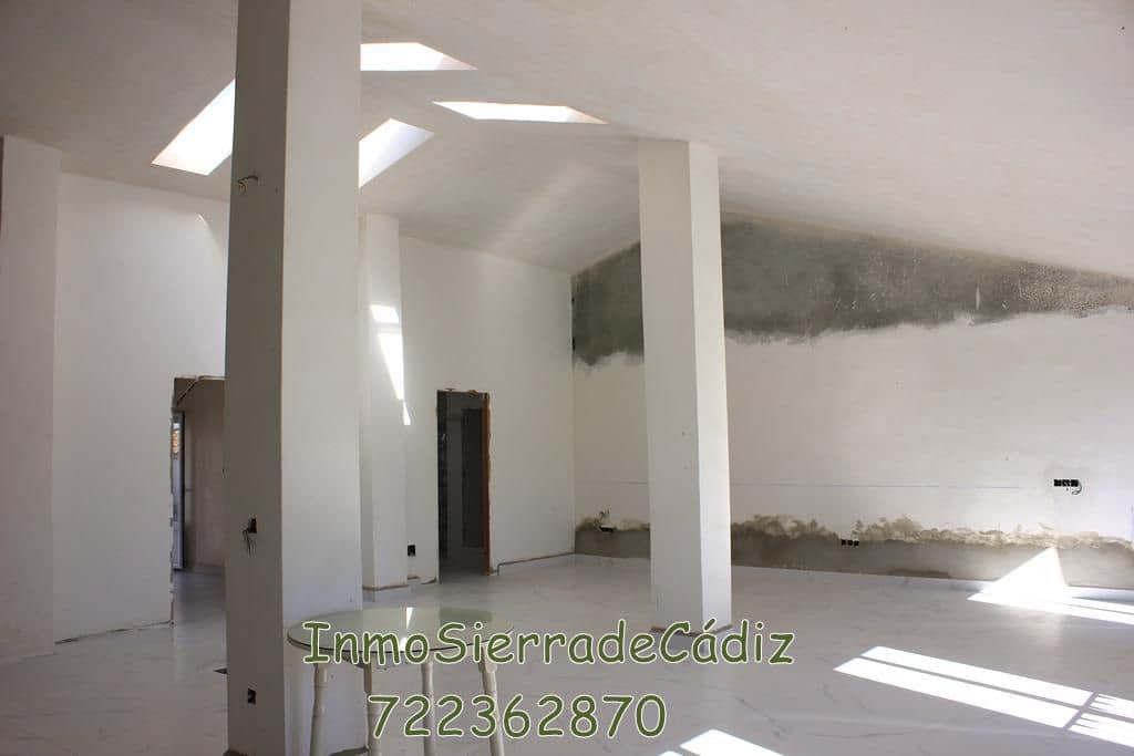 3 bedroom Flat for sale in Algodonales - € 230,000 (Ref: 9535180)