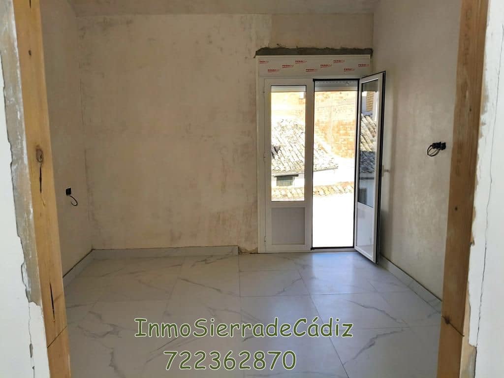 3 bedroom Flat for sale in Algodonales - € 230,000 (Ref: 9535180)